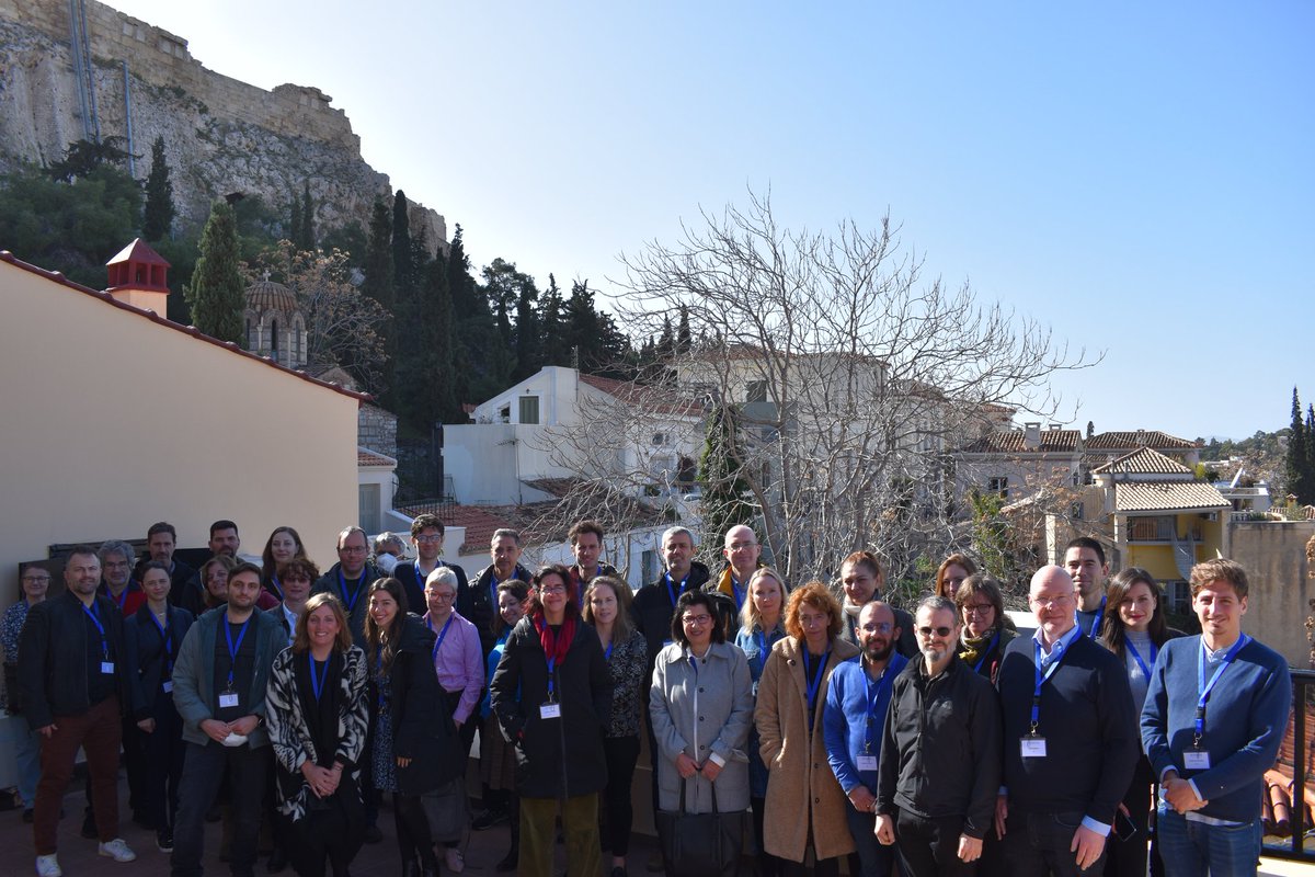 Say cheese! @GraspOS_project KoM participants under the Acropolis just before lunchtime. Really happy that this exceptional weather made it possible for us to get the group photo outside. @athenaRICinfo @OpenAIRE_eu