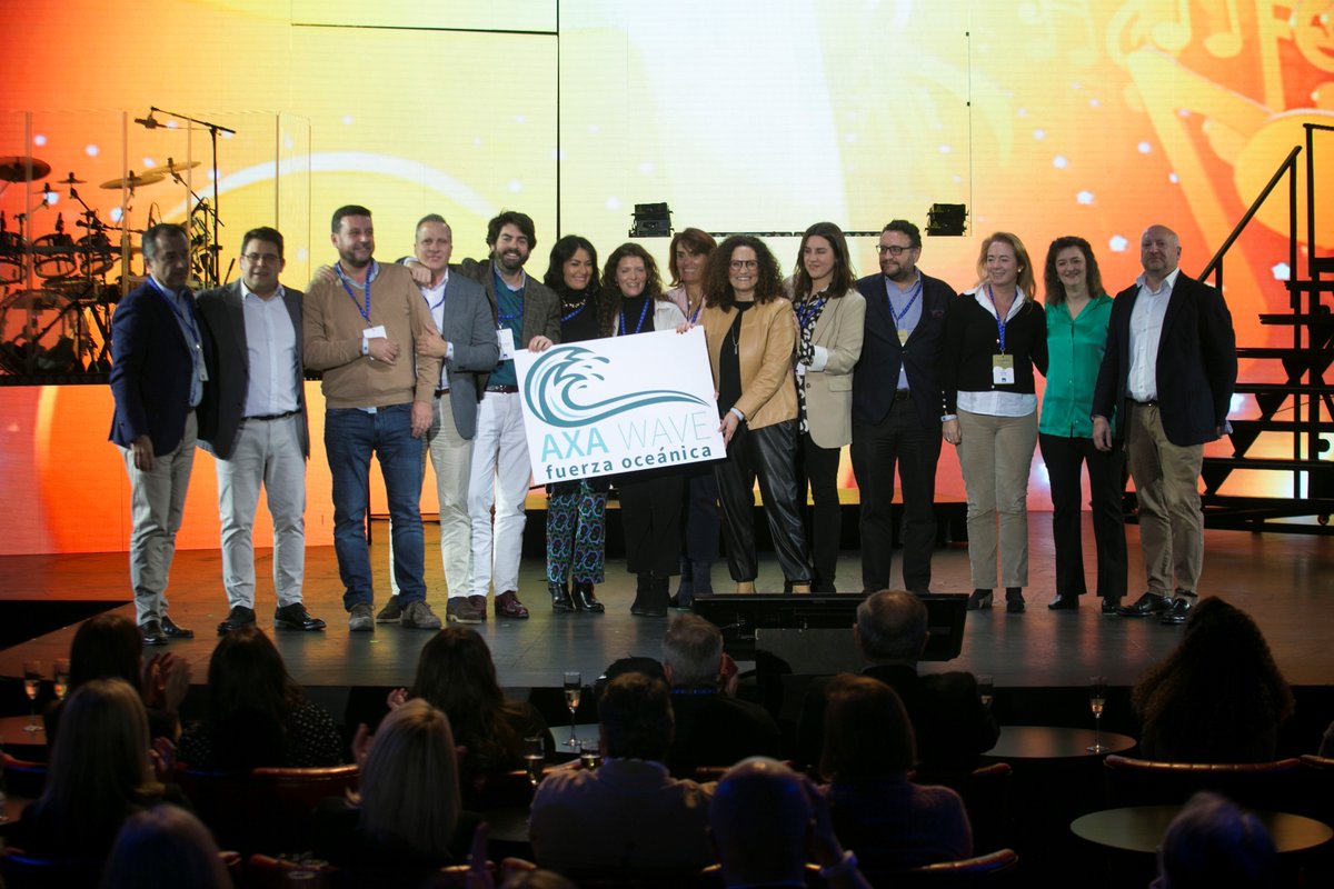 📣AXA reúne a su fuerza comercial para 
‘re-evolucionar’ el crecimiento sostenible en 2023 bit.ly/3QNjk2A? t=1674127336405