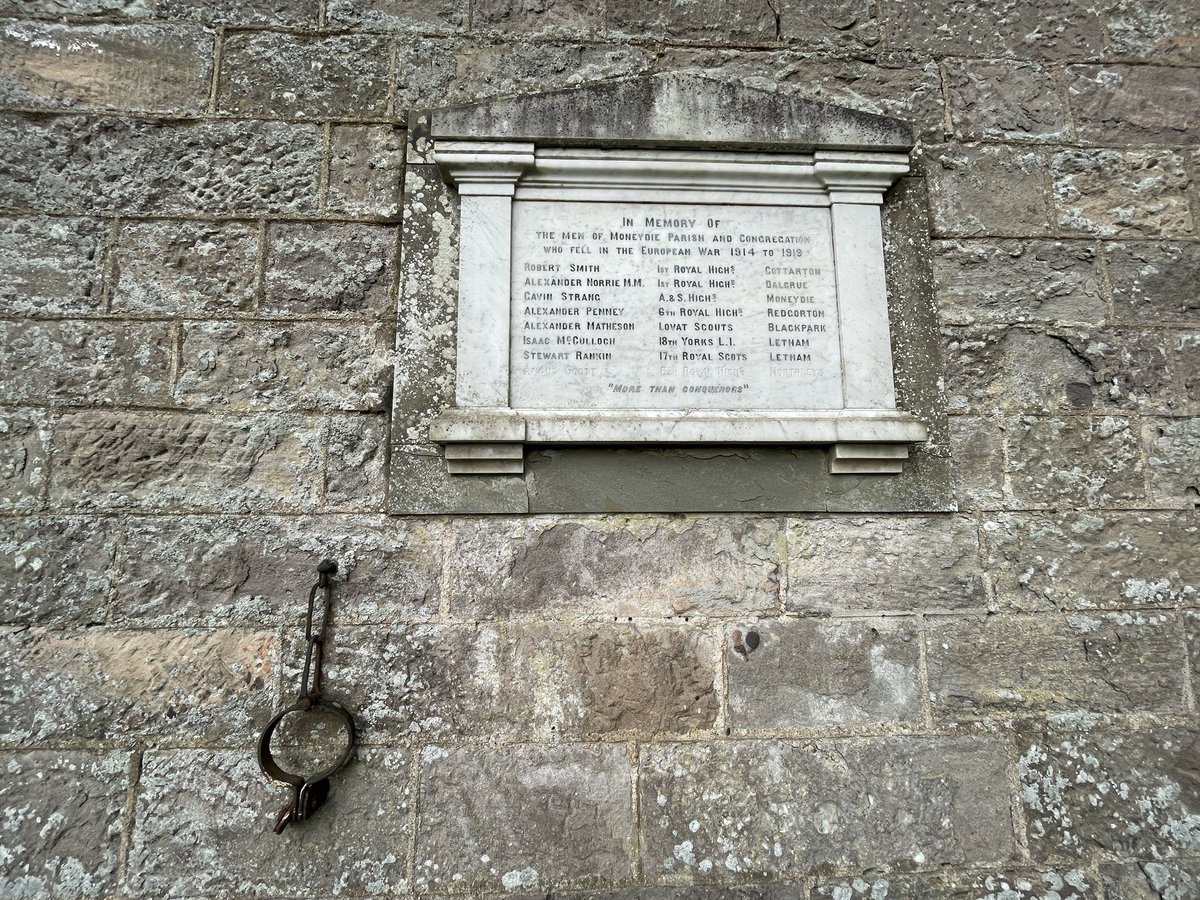 MMPerth's tweet image. Visit to Moneydie Parish Church, to tidy up 1 x @CWGC grave as part of #EOHO the Kirk is no longer functional, it still has a set o Jougs for evil-doers