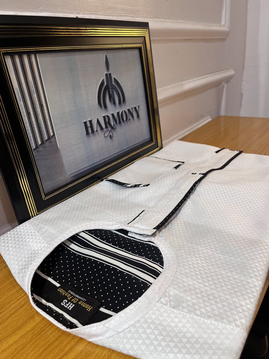 White Kaftan available in various sizes.Send a message Via  DM or 
IG @harmonyfashionstlist
Whatsapp +234 806 511 2845

#hfs #hfsmen #menstyle  #lagosfashionista  #ibadanfashiondesigner #naijadesigner #BBTitans #gistlover