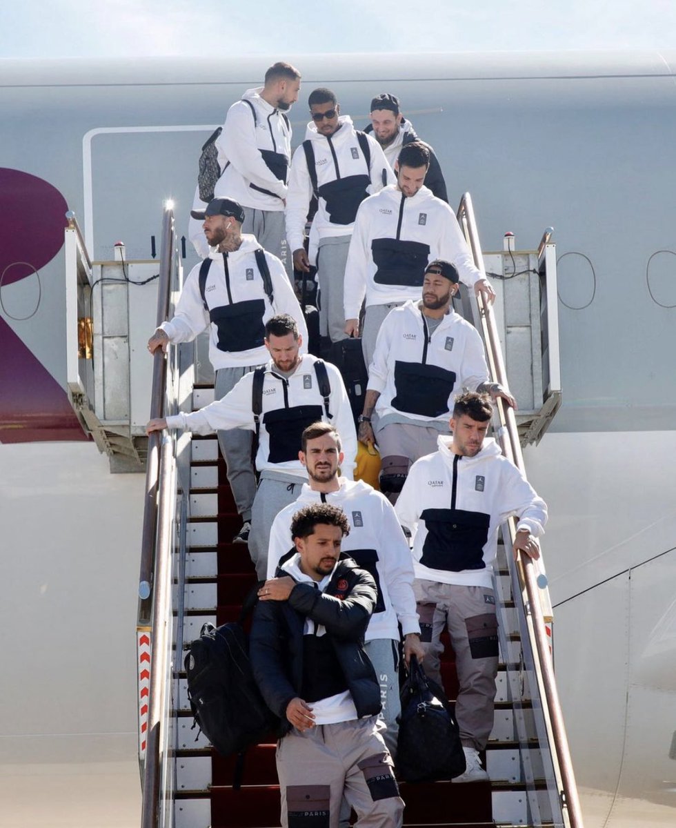 the_MESSI_10's tweet photo. Habibi welcome to Riyadh 
#Messi𓃵 
#Ronaldo 
#psgvsalnassr https://t.co/oTRmlx8Kzw