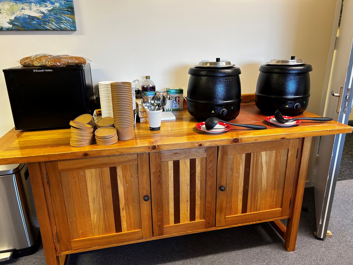 FootholdCymru's tweet photo. Our #warmspace is open every Thurs & Fri providing refreshments, hot and delicious soup, a warm space to relax and charge devices, and use of our I.T facilities.
@nationalgrid #CommunityMattersFund @Localgiving
#CostOfLivingCrisis #Charity #Llanelli
https://t.co/VRVOtLHTpW https://t.co/xcaiNnbMEy