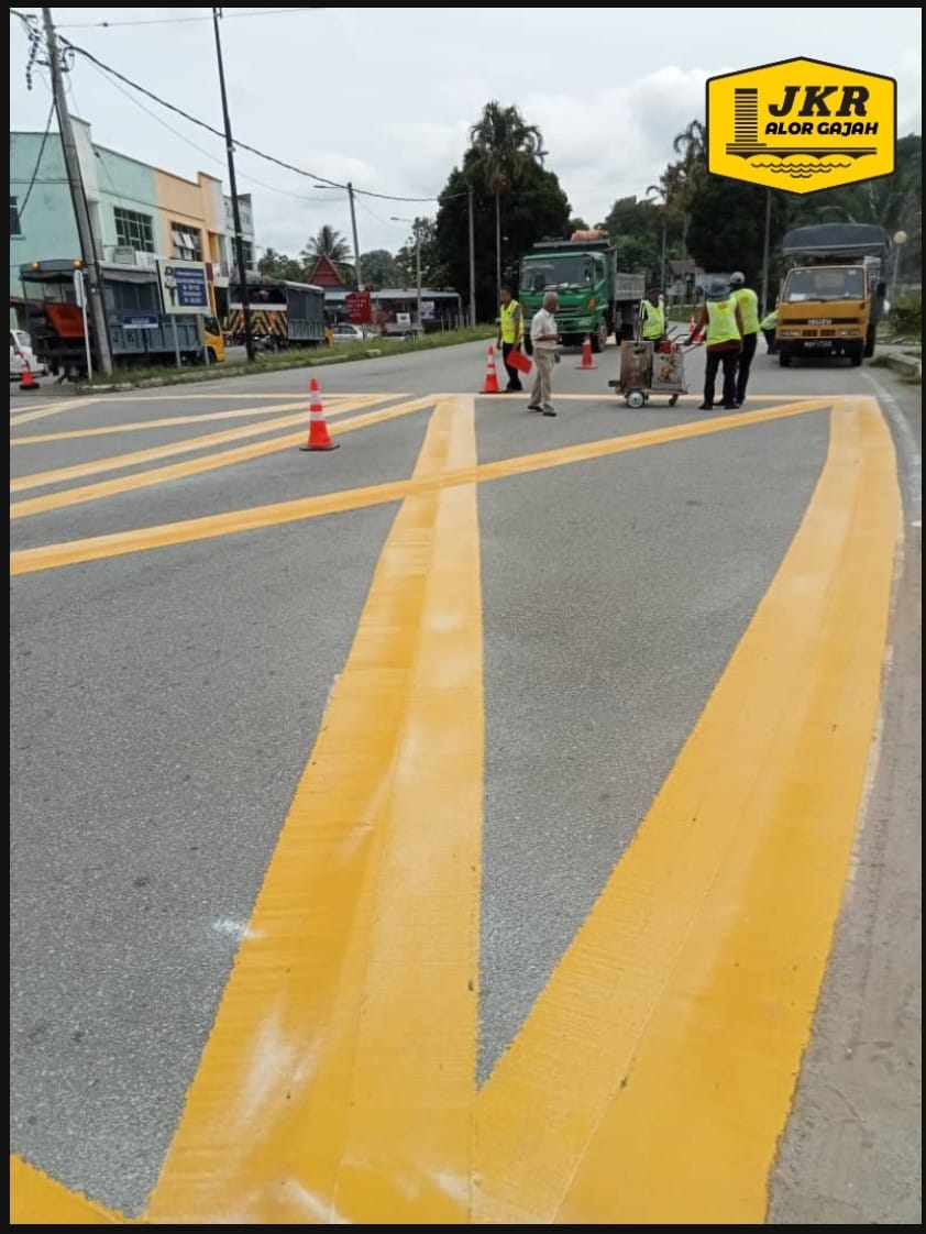 18.01.2023( Rabu )

Kerja-kerja road Line kuning (yellow box) jalan depan Simpang Tiga dari pasar Durian Tunggal bagi menjamin keselamatan dan  keselesaan pengguna jalan raya.
<a href="/bukitmulia/">Ir Ismail Abd Rahman</a> <a href="/haidirharon/">haidir</a>