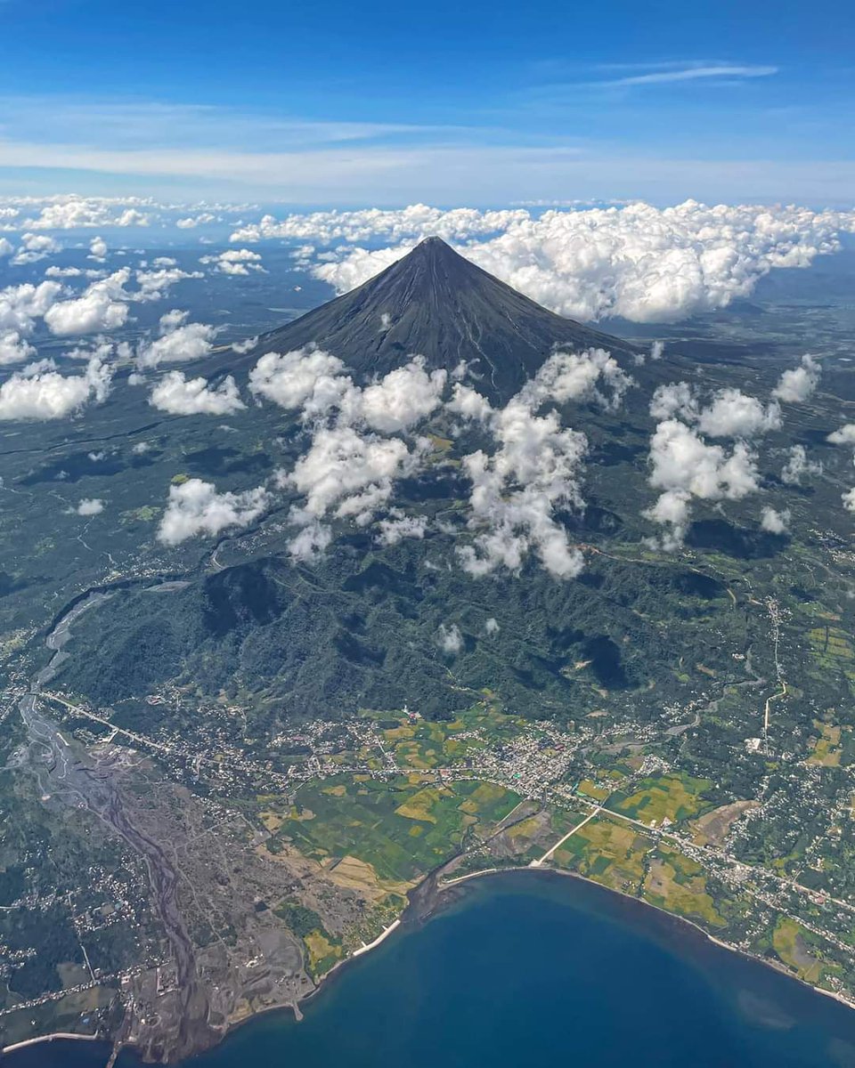 Aerial view of one of the worlds perfect cone...
#ILoveNature
#PerfectCone