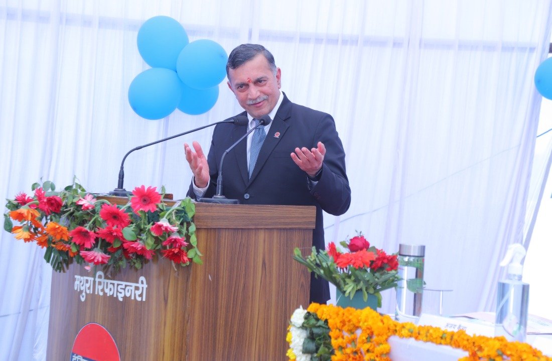 ChairmanIOCL's tweet photo. Being at #IndianOil Mathura Refinery on its 42nd Foundation Day, filled me with nostalgia &amp; pride. The refinery shines as a symbol of IndianOil's green resolve &amp; my tenure as its head, was a truly transformative experience. Humbled to have played a part in the refinery's journey. https://t.co/hZZQAIzU3P