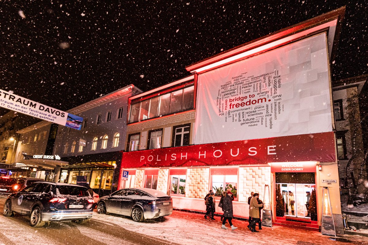 Polish House Davos tweet media