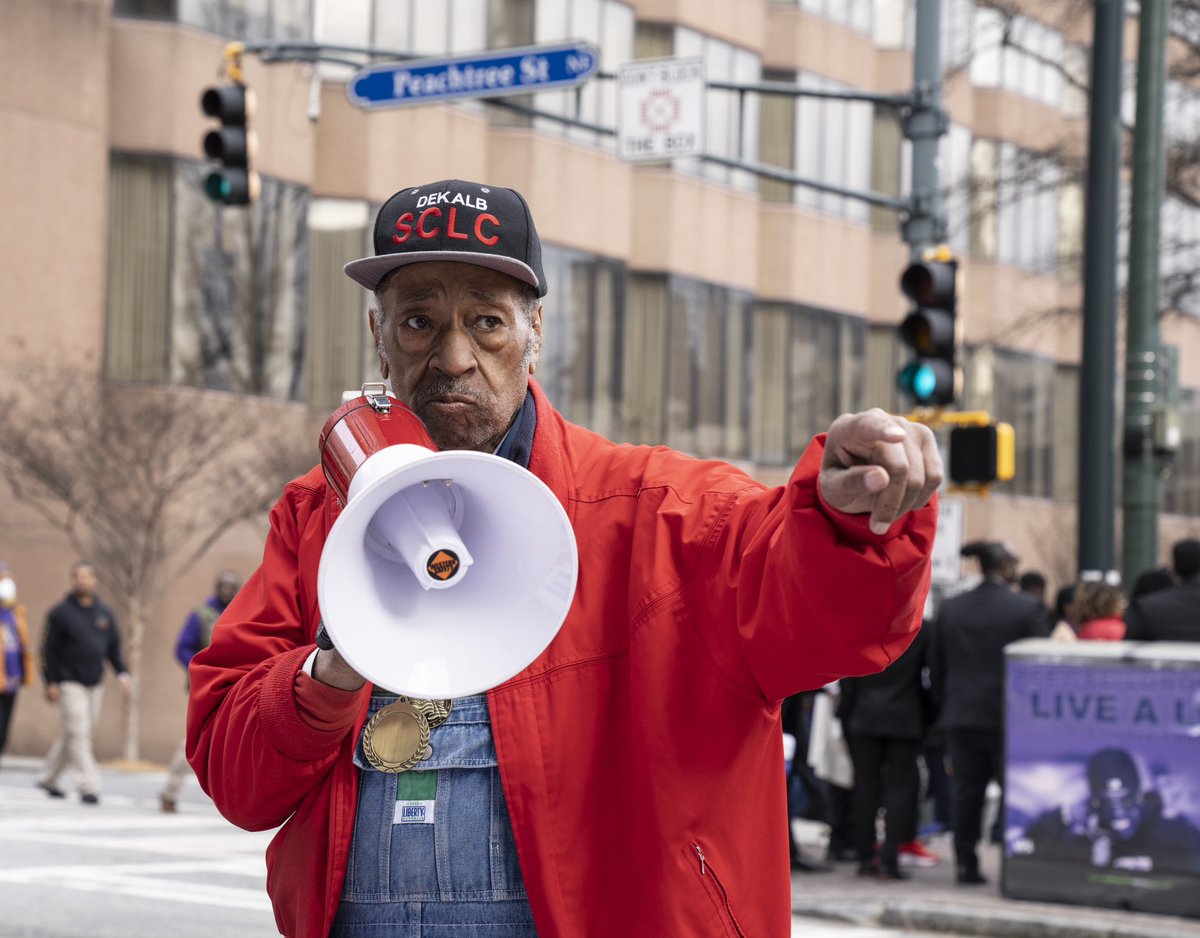 theAMPimage's tweet photo. Few images from the ATL MLK March 2023. #streetphotography #Atlanta #atl #people #march https://t.co/nSuZ3Ao3bQ