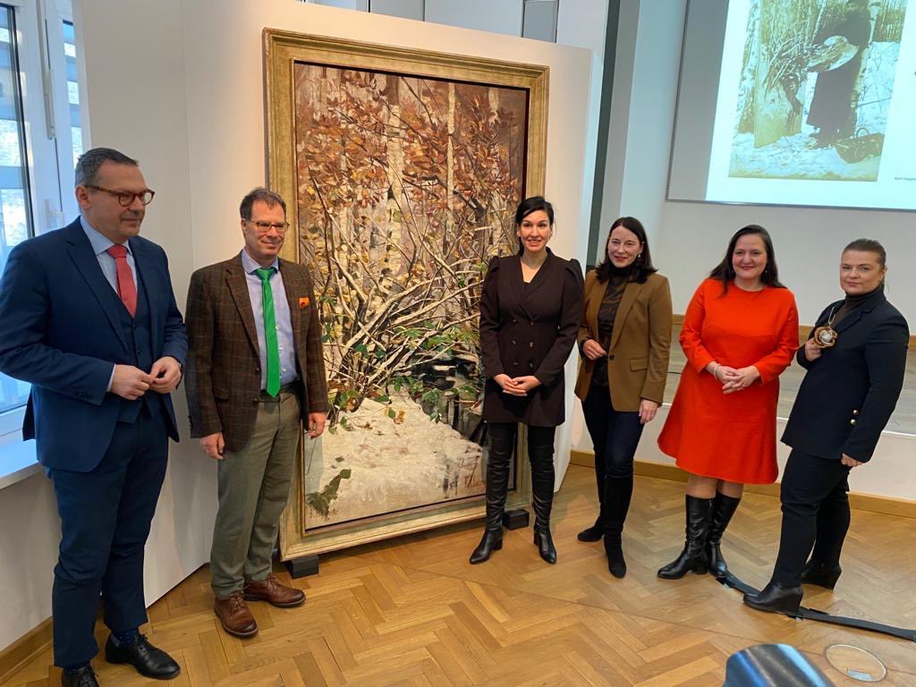 ManjaSchuele's tweet photo. Ein Idyll, geschaffen vom großen Karl #Hagemeister: ‚Verschneiter Birkenwald an einem Bachlauf‘. #PotsdamMuseum hat dieses regionale Kulturgut erworben, wir haben Kauf mit 46.200 € gefördert. Dank auch an @LaenderKultur &amp; @EvSHoernes! #Impressionismus #MadeInBrandenburg https://t.co/A8Gr4PJ2bA