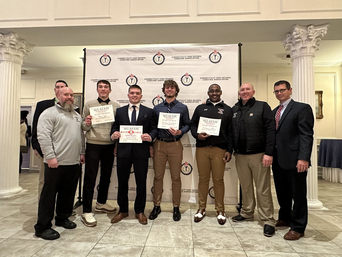 KHS_Athletics1's tweet image. Congrats to our All-State Football players.  Always great to celebrate end of year accomplishments given all the work these kids put in year round 💪@DreibholzThomas @jax6ben @SorenRief @TerrenceA77 @KillinglyFBall @ClassactKhs @CTHSCA