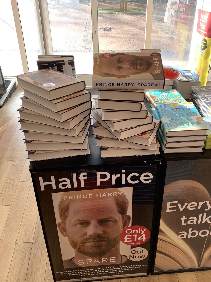 EyewearTy's tweet photo. Harry’s book must be the elephant’s dangles! It’s clearly selling fast at @WHSmith #Bournemouth 😆

🐘🍆🙈

#Spare ‘think they’ve got plenty’🤣

#HarryAndMegan #PrinceHarry #MeganAndHarry #HarryMegan #RoyalFamily #RoyalRumble #HarrysBook #HarrySpare #WHSmiths #Bournemouth https://t.co/EXO7SUQLa2