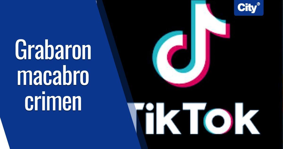 Citytv's tweet photo. 😰 El macabro asesinato que descubrieron ‘tiktokers’ al grabar un video viral

El video fue compartido y obtuvo más de 30 millones de visualizaciones en TikTok. Le contamos ➡️ https://t.co/8ynBvXD93H https://t.co/Q3YgyGcyaD