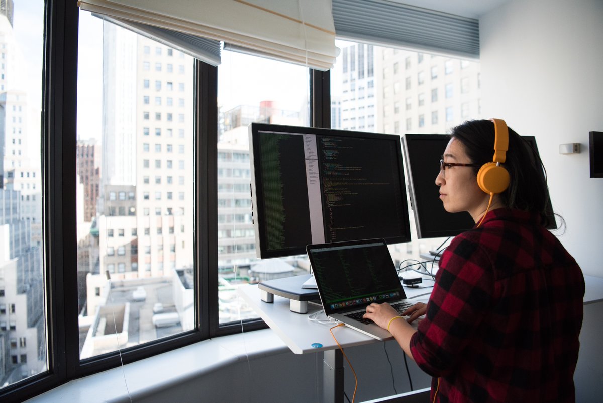 ➡️ TLDR: the LGPL license explained ⬅️

In this blog:  
-Why Free Software Foundation created it 
-How it applies in the real world for developers, integrators and application builders
-And best practices for legal compliance of your projects

hub.alfresco.com/t5/alfresco-co…