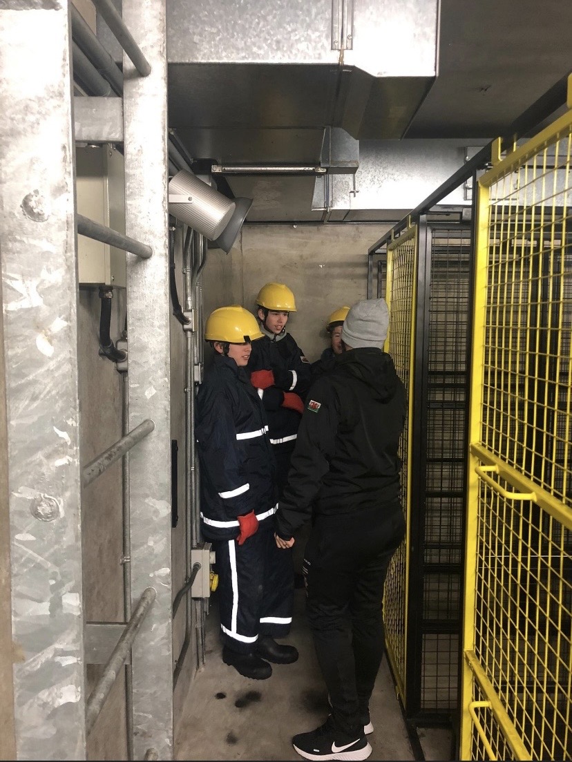 DallaglioRW's tweet image. Another great career taster day with the fire service! 🔥🚒👩‍🚒
Thank you to Merthyr Fire Station for hosting our young people and giving them an insight into what a future as a firefighter could be #inspirethenextgeneration #firefighters