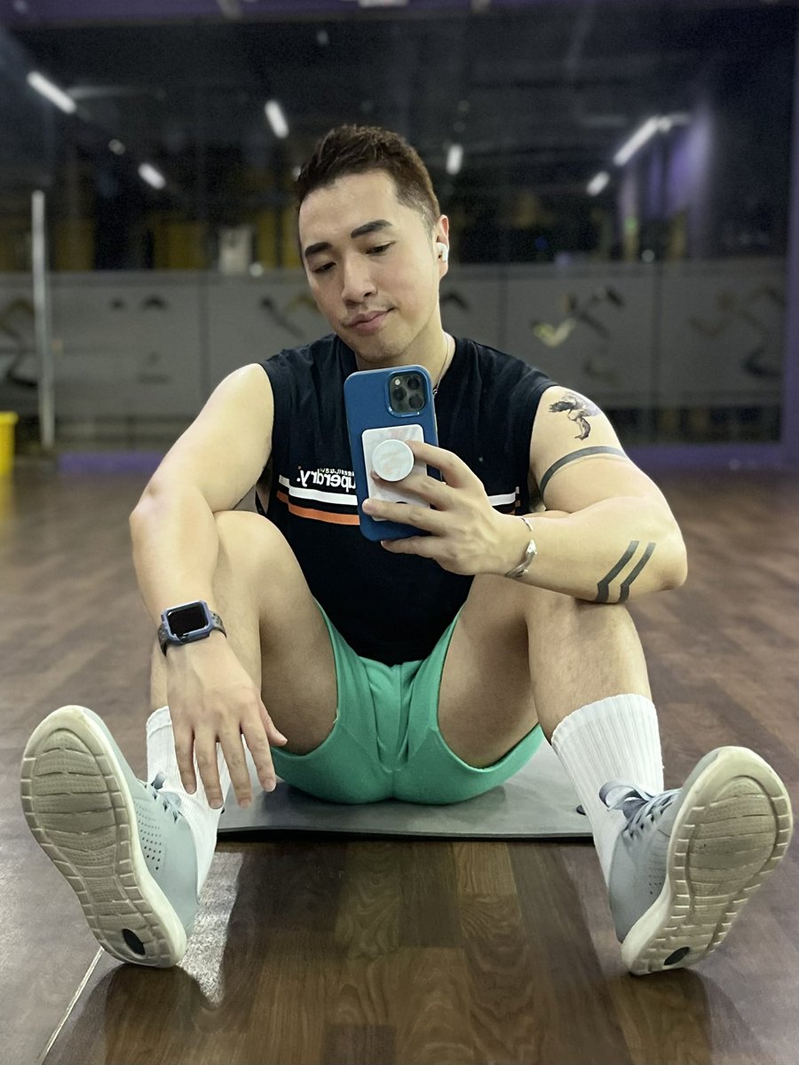 sephnition's tweet photo. Got a good pump today. 🏋️‍♀️ https://t.co/3e9lkSV7rk
