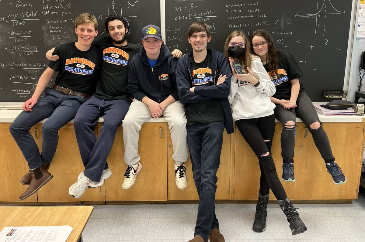 It was a wonderful Grade 8 Open House last night - we loved meeting our future Blazer families!  A huge shout out to this <a href="/BayridgeSS_LDSB/">Bayridge SS</a> crew who represented our Mathletes program during the family tours.  #BSSpride #BSSMathletesROCK