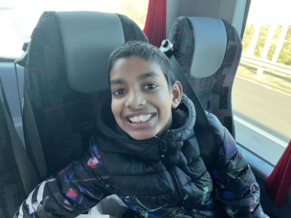 MissKidd_LMS's tweet photo. @YVconcerts HERE WE COME https://t.co/cUh80dGxYh