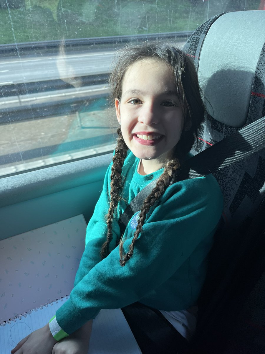 MissKidd_LMS's tweet photo. @YVconcerts HERE WE COME https://t.co/ckKlsYd6dL