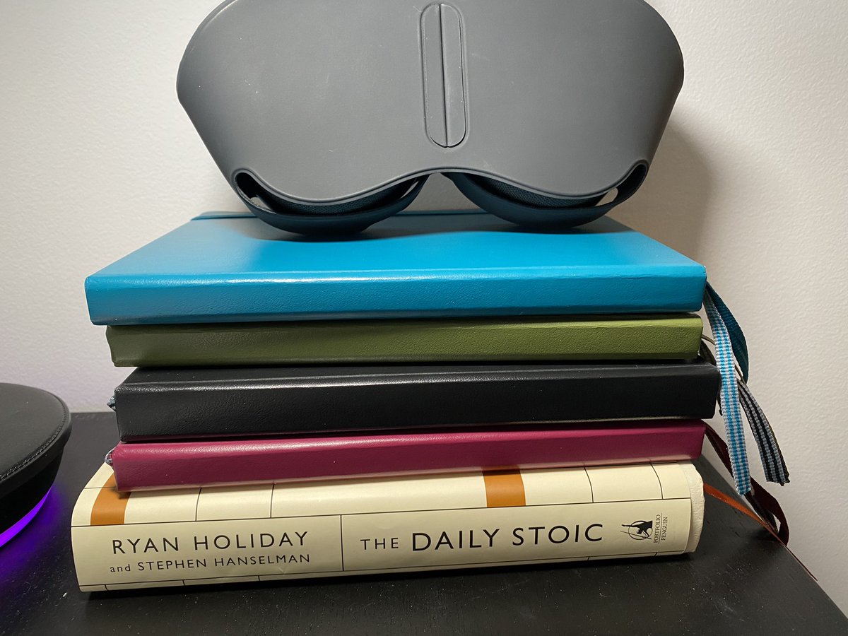 IAmPaulGraham's tweet photo. @paulg Love the notebooks too.  Best paper I have tried for fountain pens ✒️ https://t.co/CZxzx3LJDI