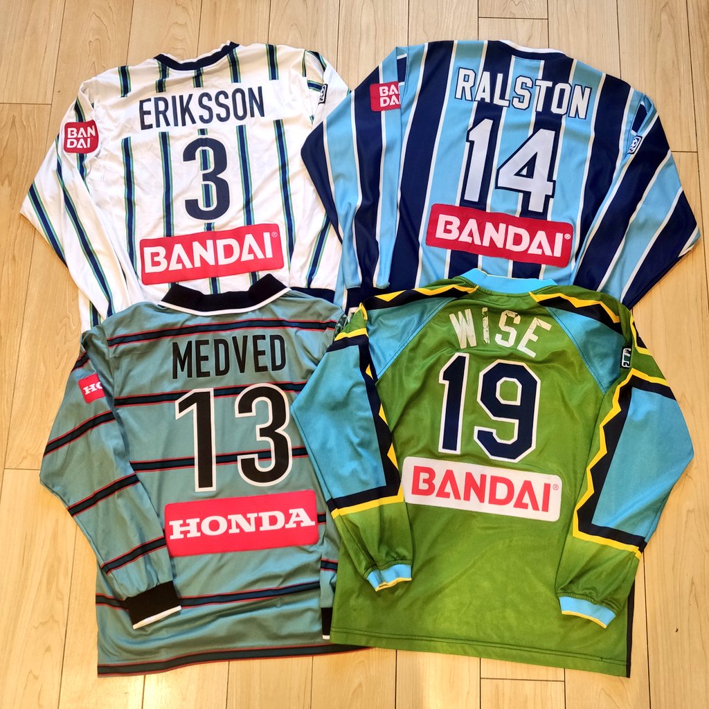 elclasicokits's tweet image. The best of my MLS collection 🤩

Match worn/issue '90s long sleeves, it doesn't get much better!

Desperate to add a couple more this year.🤞