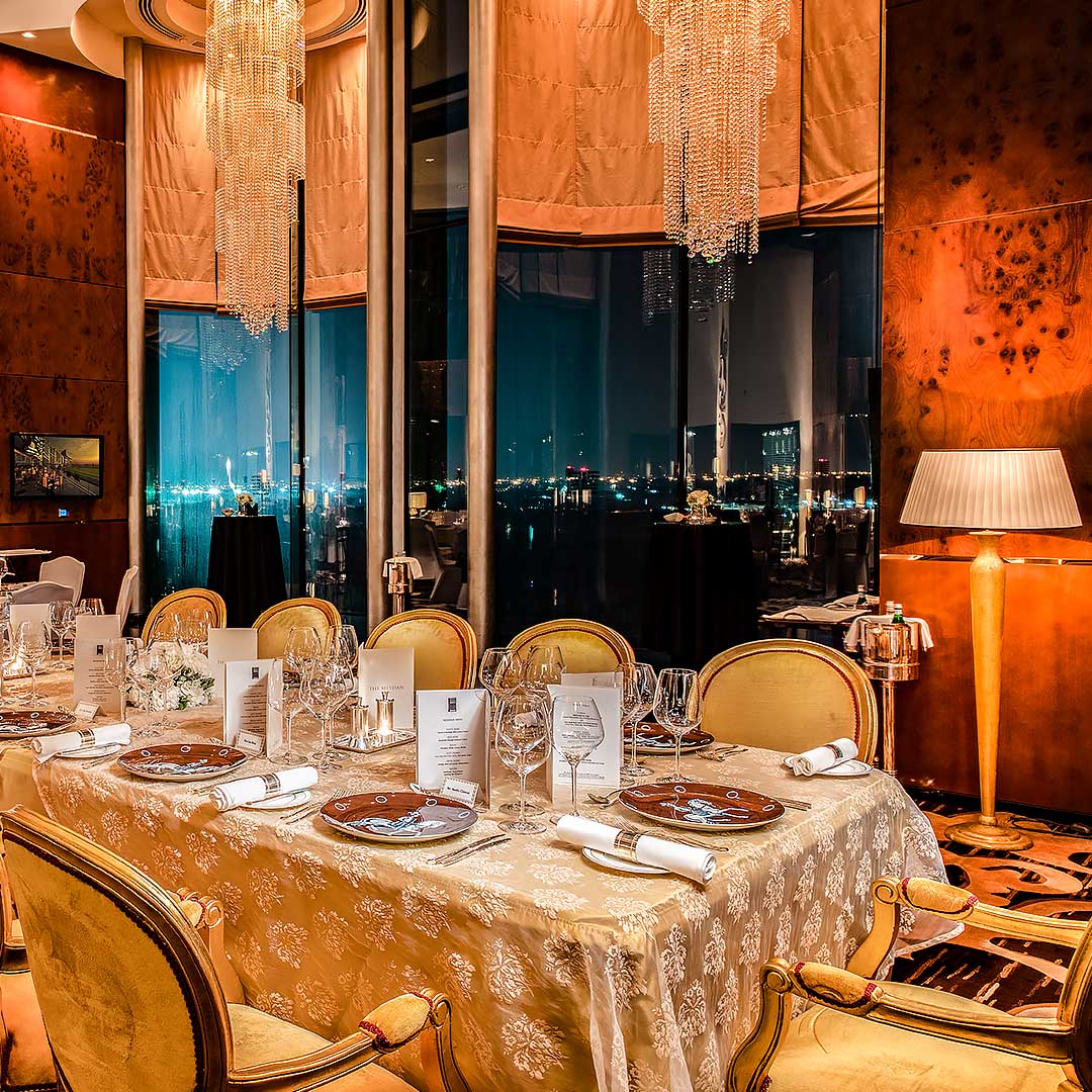 تجربة طعام استثنائية بانتظارك في برايم ستيك هاوس فندق الميدان. شق طريقك إلى الطابق الخامس للاستمتاع بتجربة طعام مميزة كل يوم عدا الاثنين من 5:00 حتى 11:30 مساءً.

 تواصل معنا للحجز اليوم.

#GourmetDining #PrimeSteakHouse #MeydanHotel #CulinaryExperience #FineDining #SteakHouse