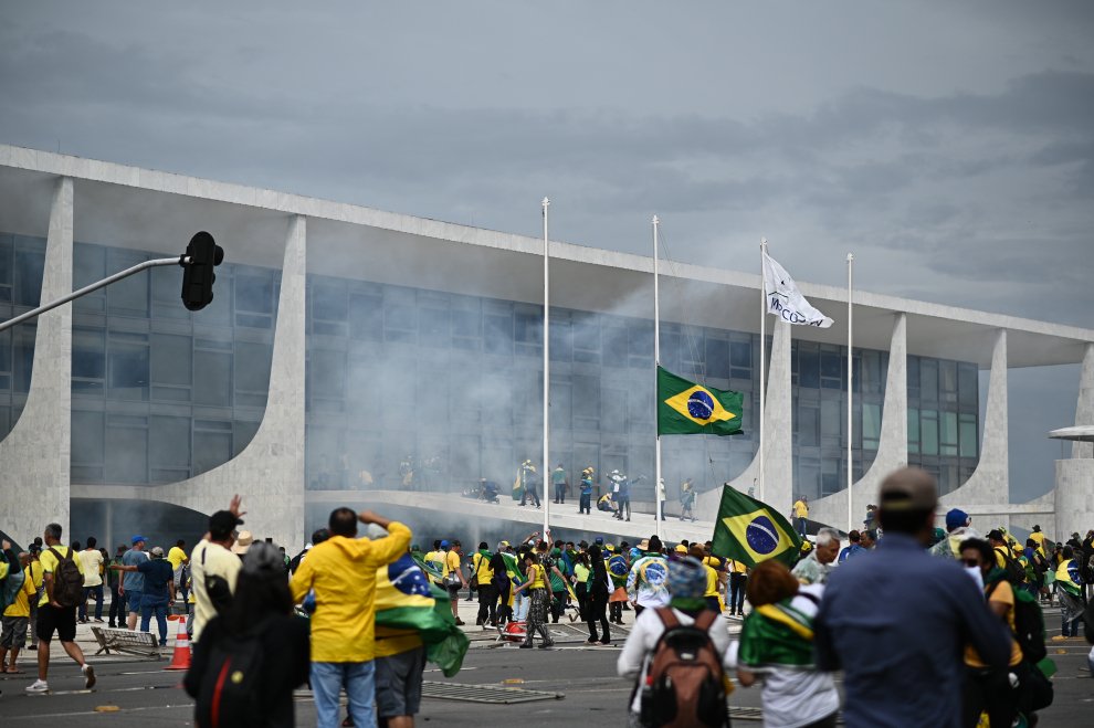 Falsa Bandera tweet media