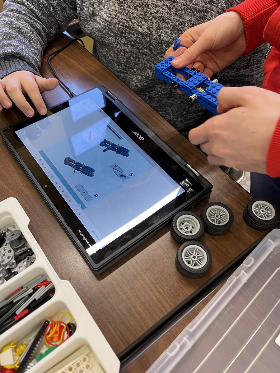 LEGO Studio Ciney tweet media