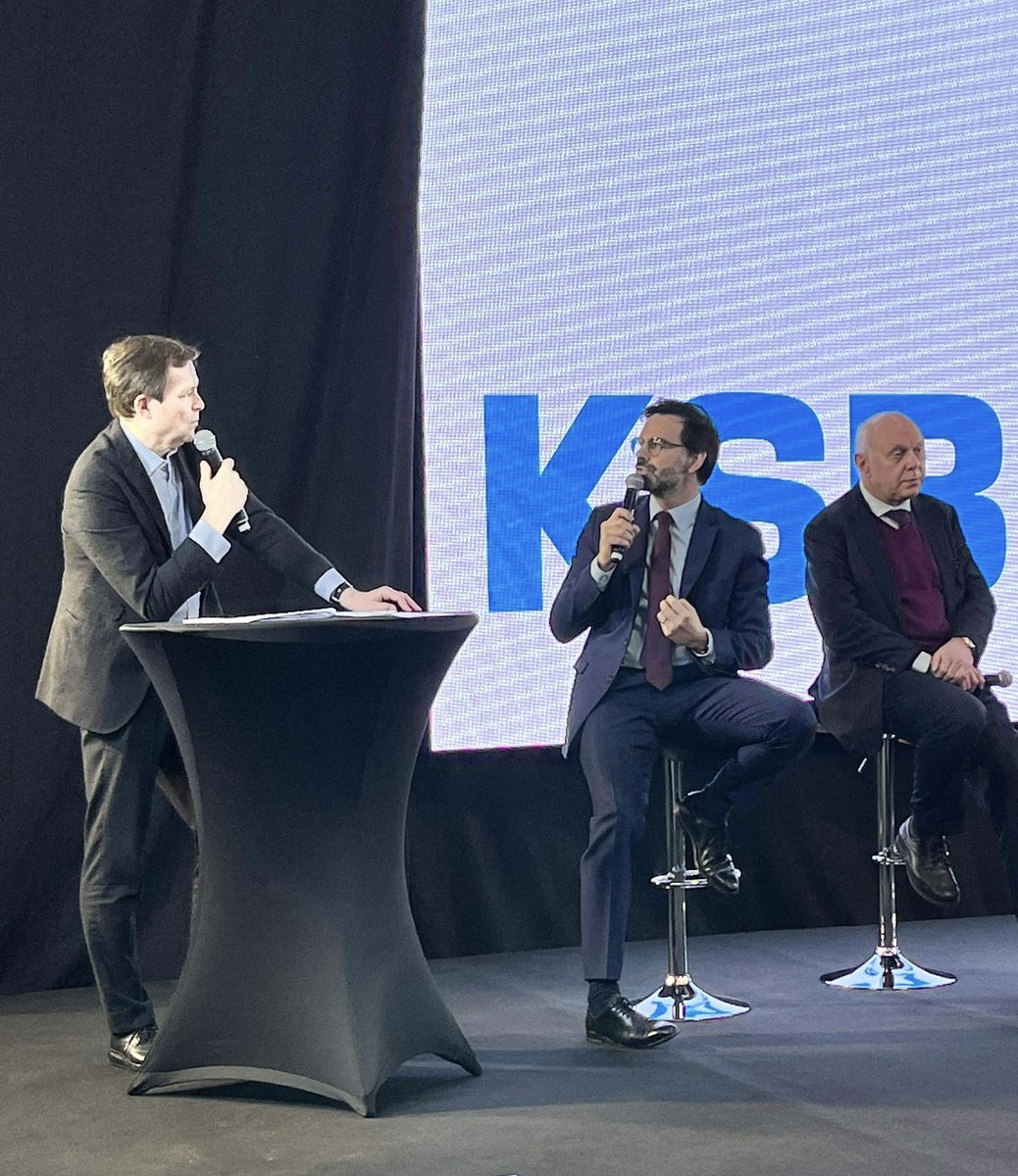 Intervention de @LauStmartin lors de la table ronde dans les locaux de @KSBFrance : « La dynamique sur les sujets d’attractivité entre la France et l’Allemagne est bonne : nous comptons près de 300 projets d’investissements allemands sur le territoire français. » #ChooseFrance