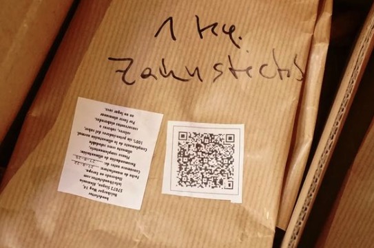 InfoHundsfutter's tweet image. Etiqueta digital i sense caixa. Millor per al medi ambient i per a cadascú de nosaltres. #aperitius per a gossos #llaminadures #naturals #saludable #vegà #saludable #algranel #en línia #compres #sense #envasos #sostenible #paqueteagranel