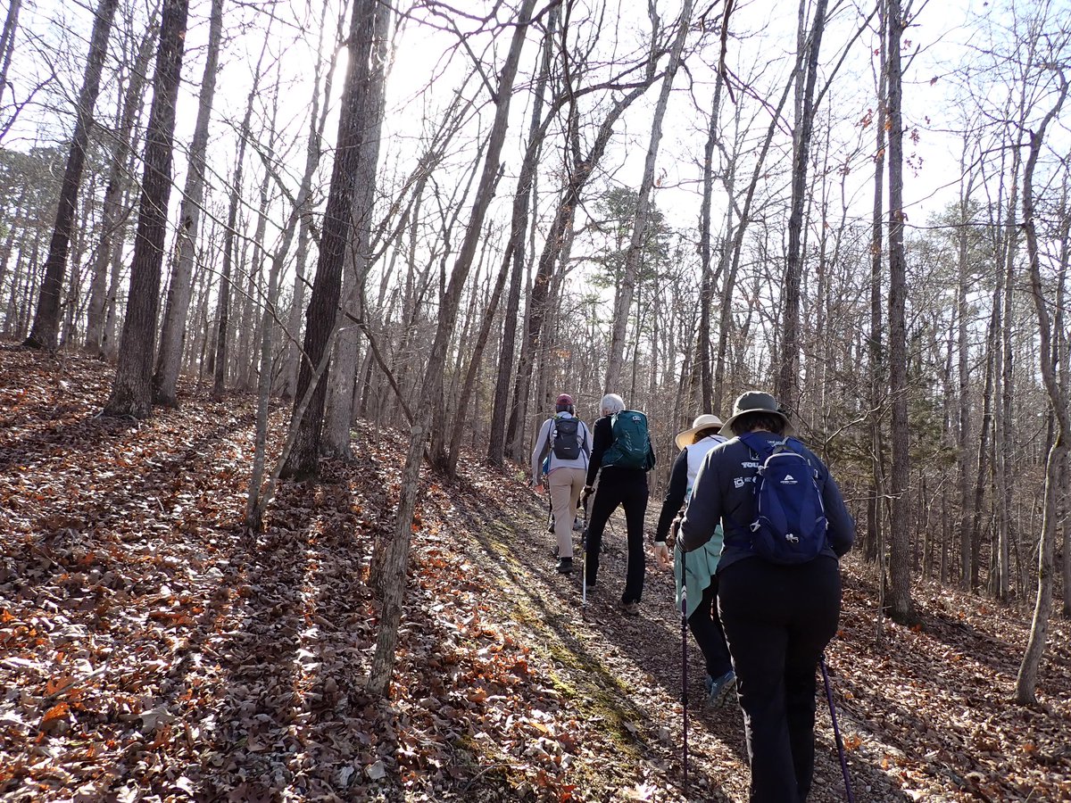 cruzzeroutdoors's tweet photo. Is your workout gym crowded, can’t get to your stair stepper? Go hiking and you will get a GREAT workout. Build upper body strength, legs and FRESH AIR. Believe you me, going up the trail will get your heart pumping and cardio as well. #gohiking #exerciseisgood https://t.co/EKN2X7668M