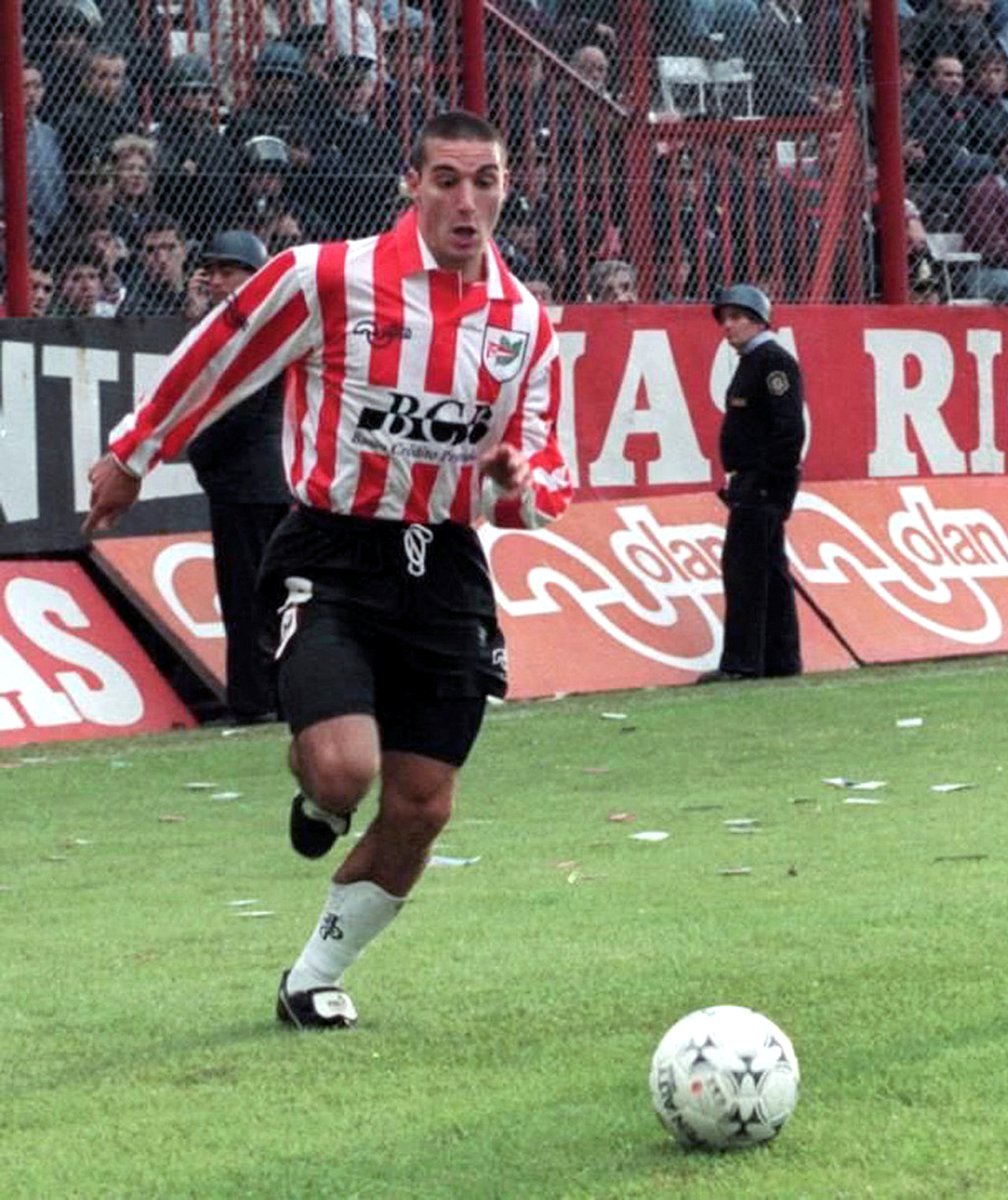 Camiseta_Pincha's tweet photo. 💉🐀 Arranca por la derecha el tractor del fútbol mundial... https://t.co/ACTUckGoq9