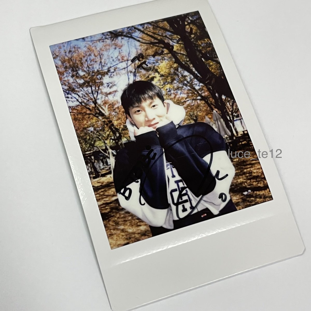 luce_te12's tweet image. 나의 세번째 싸폴💕💕

은광오빠 안 올까봐 걱정했는데 다행히! 오빠가 찾아왔당
뀨 ~3~ 하고 깨알하트까지🤍 너무 귀여워,,

#서은광 #더도어