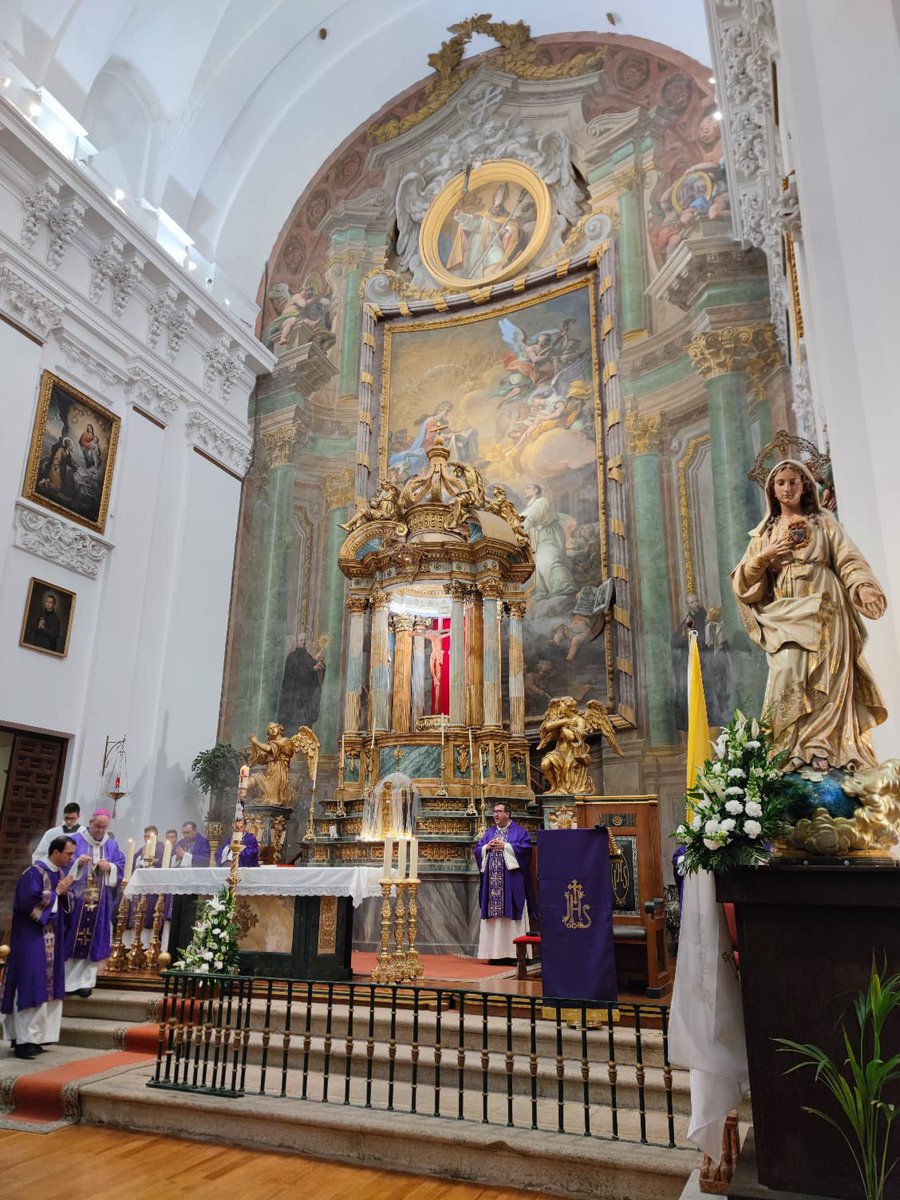 padremendizabal's tweet photo. Compartimos algunas imágenes de la celebración de la Santa Misa en el V Aniversario de la muerte del Padre Luis María Mendizábal, presidida por el Sr. Arzobispo de Toledo en el Santuario Diocesano de los Sagrados Corazones. https://t.co/U5rSekmBRp