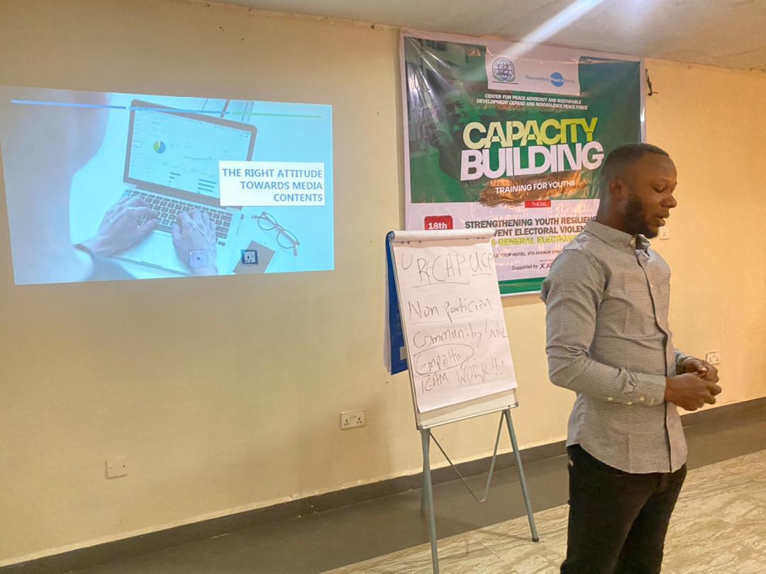 austinecespef's tweet photo. Glad to be leading the capacity building training for youth across Nigeria on Electoral Violence Prevention ahead of 2023 General Elections in Nigeria 
@AishaYesufu @NigeriaFMYS @youthhubafrica @GPPAC @NigeriaGov @gatesfoundation @PremiumTimesng @HQNigerianArmy @inecnigeria https://t.co/KRSjqMsmwk