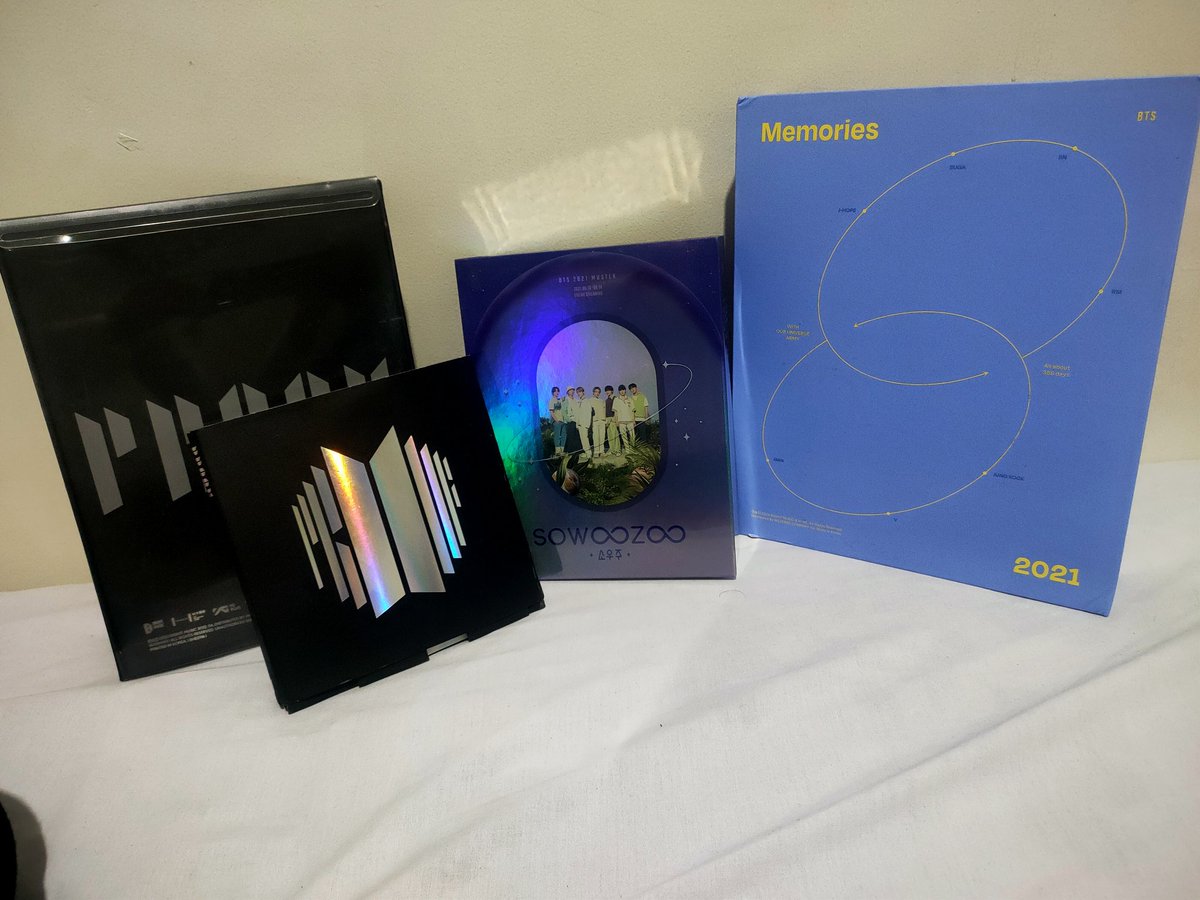 bininyaloeyyy's tweet image. Yorobuuunnn, aku mau jual ini semuaaaa🥲msih pda lengkap, album proof juga posternya msih di paralon😍untuk harga bisa chat aku yahhhh😍😍
#BTS #bulletproofbts #sowozoobts #memories2021bts #jualabum #RM  #SEOKJIN #minyoongi #JHOPE #JIMIN #KimTaehyung #JUNGKOOK