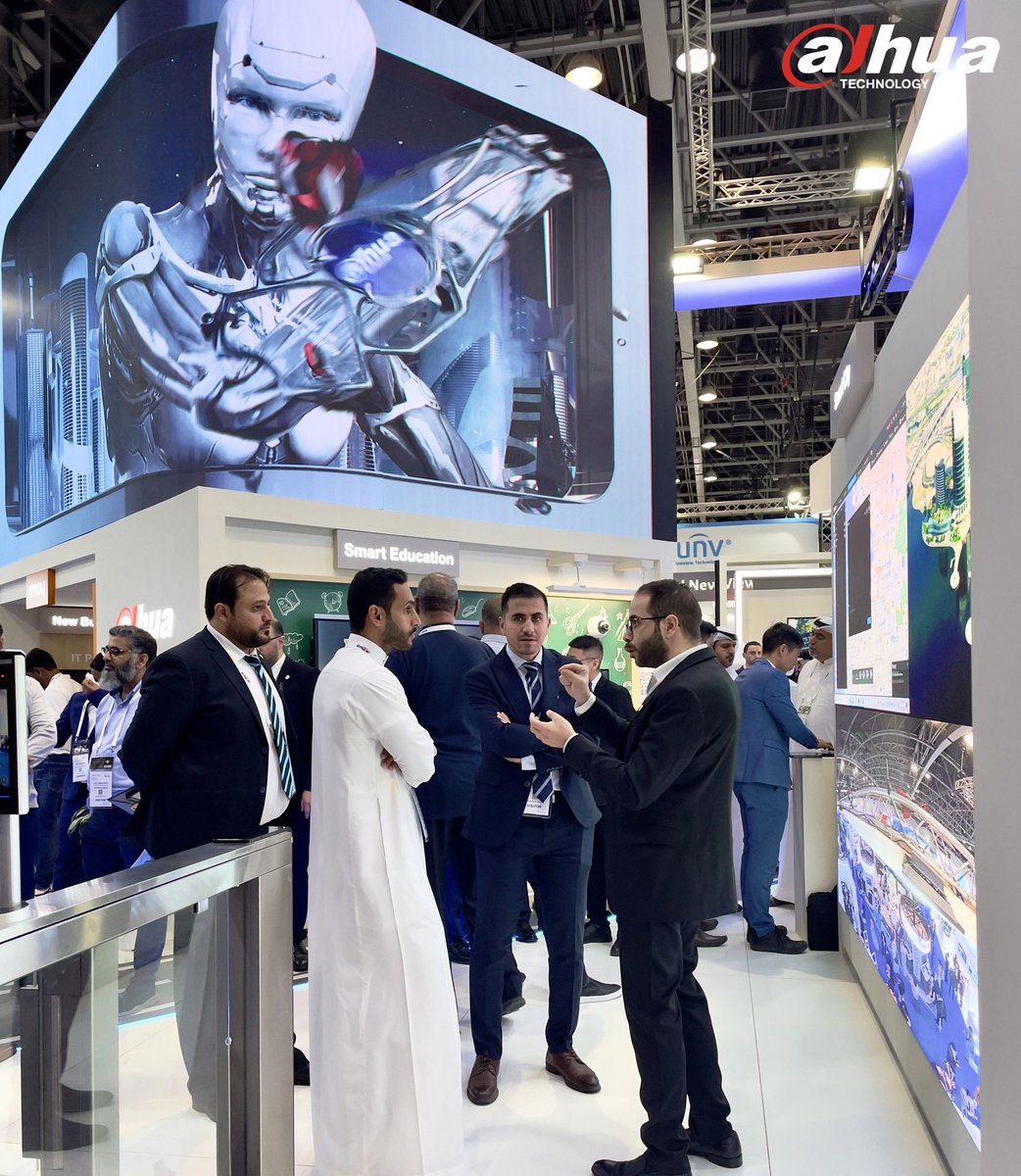 DahuaHQ's tweet image. You must have seen our huge curved screen at the #Intersec exhibition!🤩
In addition to the naked-eye 3D technology, we also showed the latest solutions and products. Come and visit us on booth S1-E11!
#dahua #intersec2023