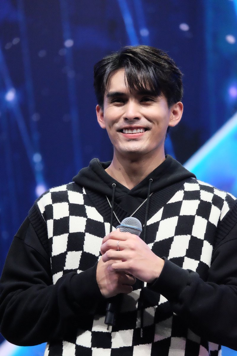 was_vas's tweet photo. รักในสิ่งที่ทำ ทำในสิ่งที่รัก เจมส์มุ่งมั่นตั้งใจกับสิ่งที่ตัวเองรักมาก ขอให้ปีนี้เจมส์ได้ยิ้มแบบมีความสุขได้เต็มที่สักทีนะ
#ความหมายของเจมส์
#JamesJed
#TheStar2022 https://t.co/J6Rxa60F2f