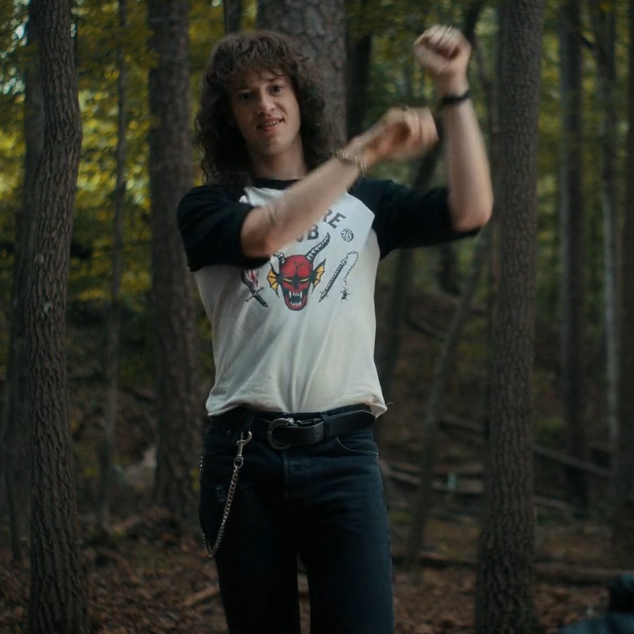 maidenesque's tweet image. the way eddie only acts cute around chrissy adhjashkd he's really out of control here lmao