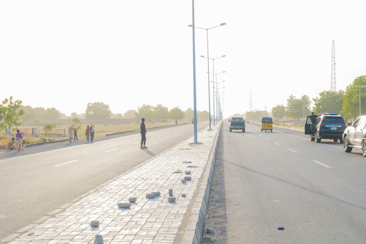 hon_umarelyakub's tweet photo. Inspection of the construction of Road and Multigrade flyover bridge at the Custom Area Connecting Maiduguri-Konduga-Bama Road, Maiduguri, Dikwa Gambori/Nguri road (Route A3) https://t.co/GUxWsTFNba