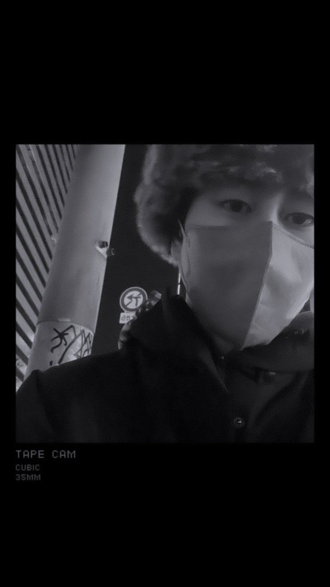 VELLE_fumiya's tweet photo. 武者修行ストリート84日目！！
今日は久しぶりにフライトキャップでもふもふしてました👦🏻
最近フライヤー配ってて思うんじゃけど、韓国の方がよく立ち止まって聴いてくれてるのよ😌韓国でもライブできるように頑張りたいよね❤️‍🔥

明日はJ-parade楽しもうっ🤍

#ベルエージェー #Overthe5000 https://t.co/UWjQTpm2jX