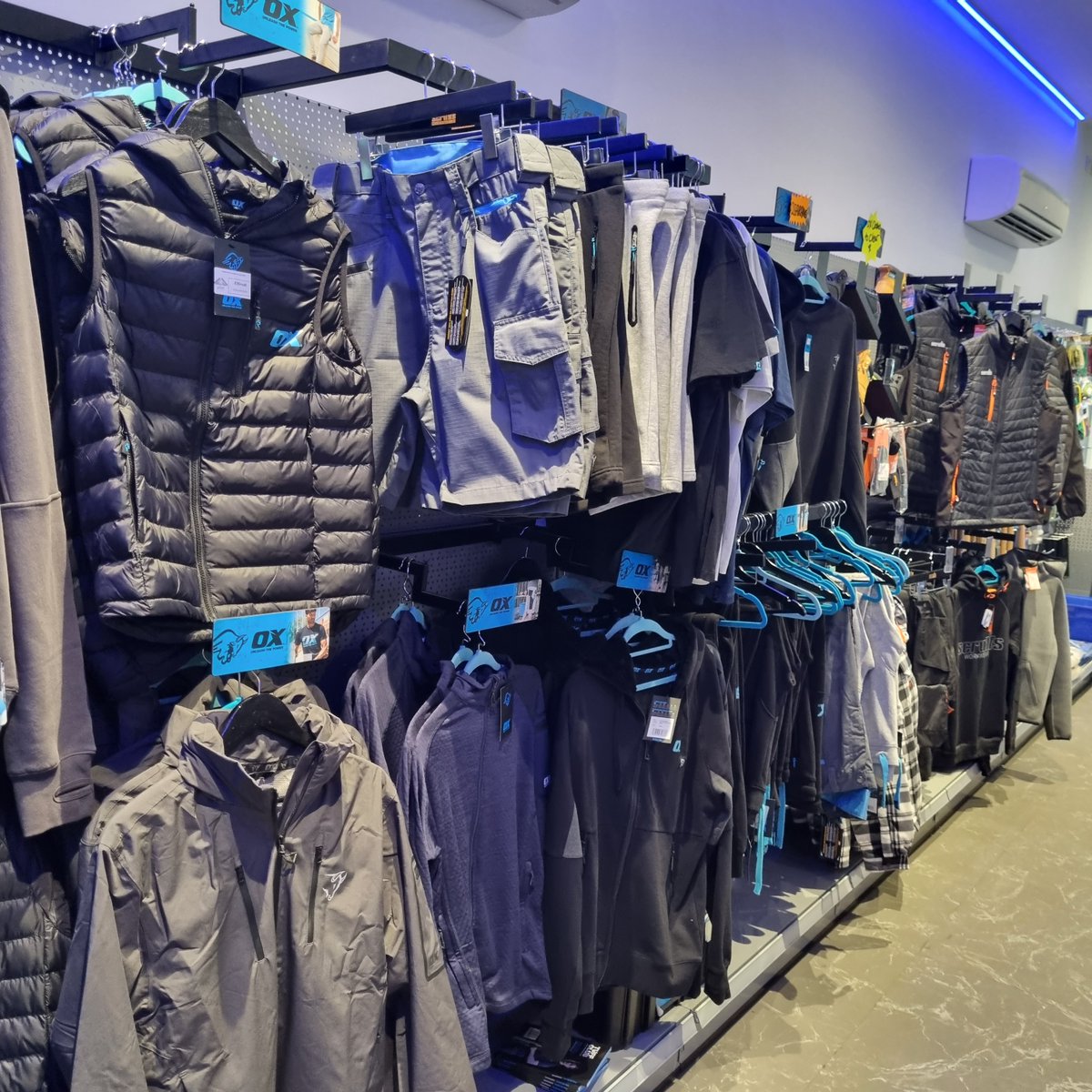 About Roofing Supplies tweet media