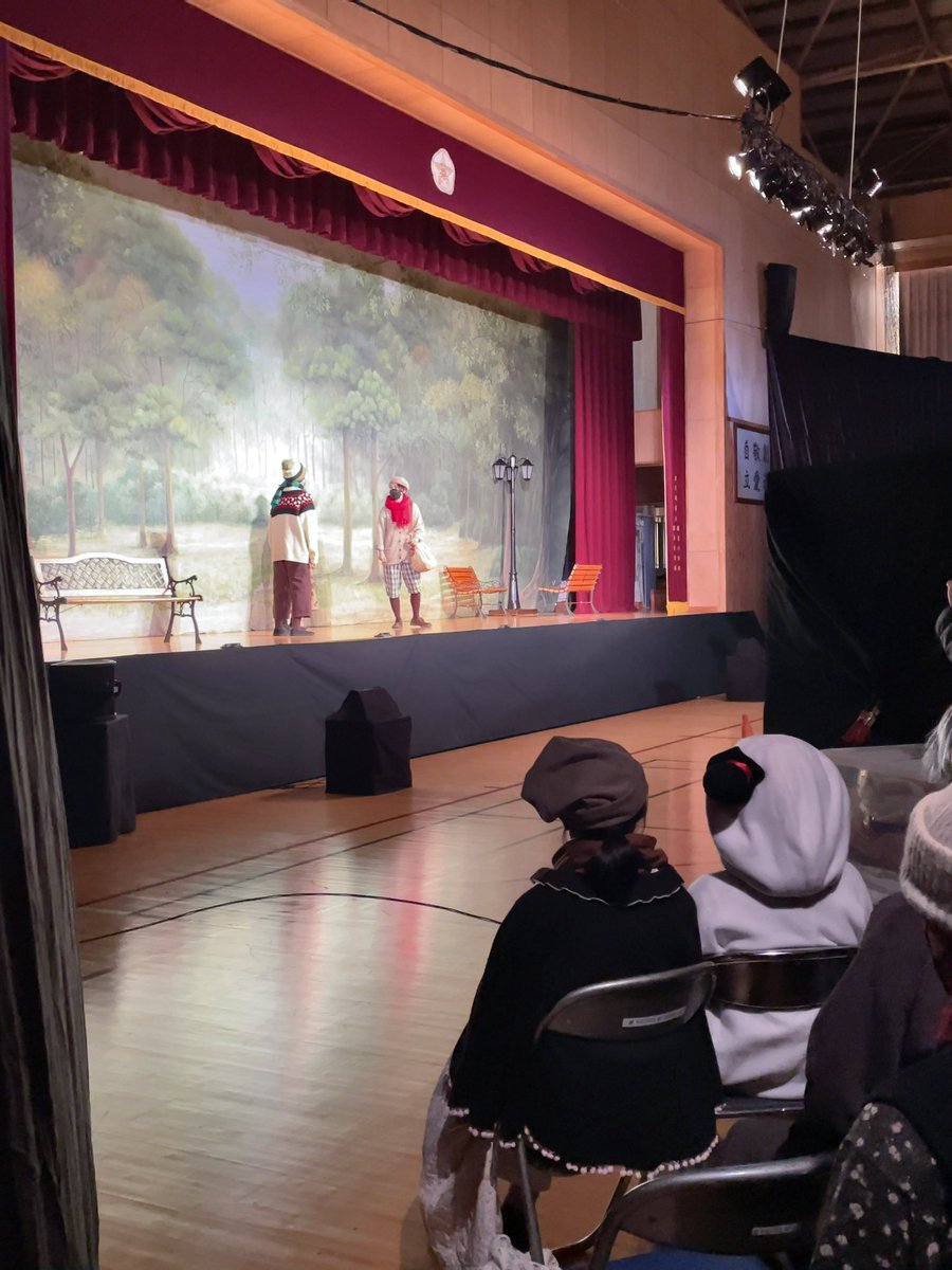 geiyuza1976's tweet photo. 本日、今年初の文化庁公演
跳び箱のイラストにも癒されました✨
＃劇団芸優座　＃文化庁公演　#TheLastLeaf ＃オーヘンリー物語 https://t.co/KkyJyh3mAd
