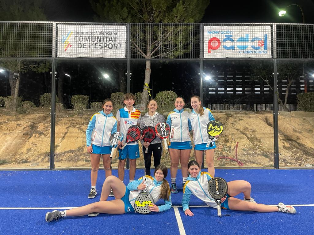 📈 Nuestros jóvenes residentes en el Centro Educativo de Cheste recibieron ayer la visita de 𝗘𝘀𝘁𝗲𝗹𝗮 𝗙𝗿𝗮𝗻𝗰𝗲𝘀

‼️ La número 3️⃣ del ranking absoluto FPCV entrenó con las jóvenes promesas valencianas de cara al 𝗽𝗿𝗶𝗺𝗲𝗿 𝗮𝘂𝘁𝗼𝗻𝗼𝗺𝗶𝗰𝗼 𝗱𝗲 𝗺𝗲𝗻𝗼𝗿𝗲𝘀