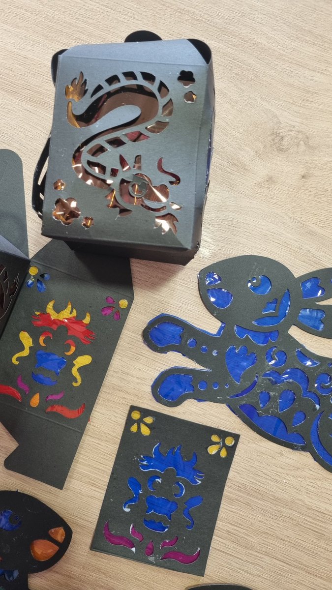 Chinese New year decorations today! Thank you <a href="/Raising_Health_/">Raising Health</a> for the funds to facilitate these wonderful activities 💙🐰🐉