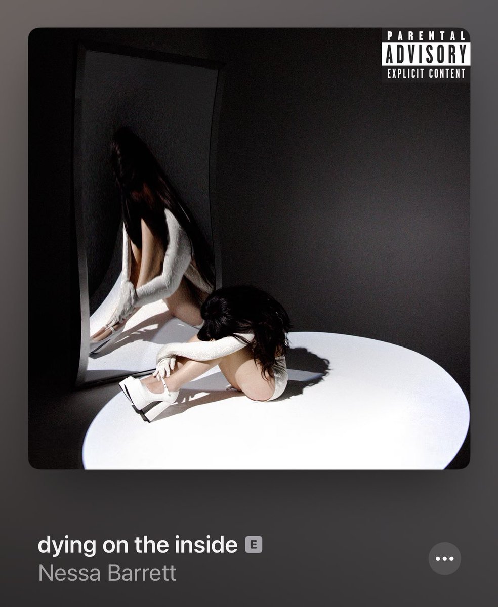 violet (@gravetunes) on Twitter photo 