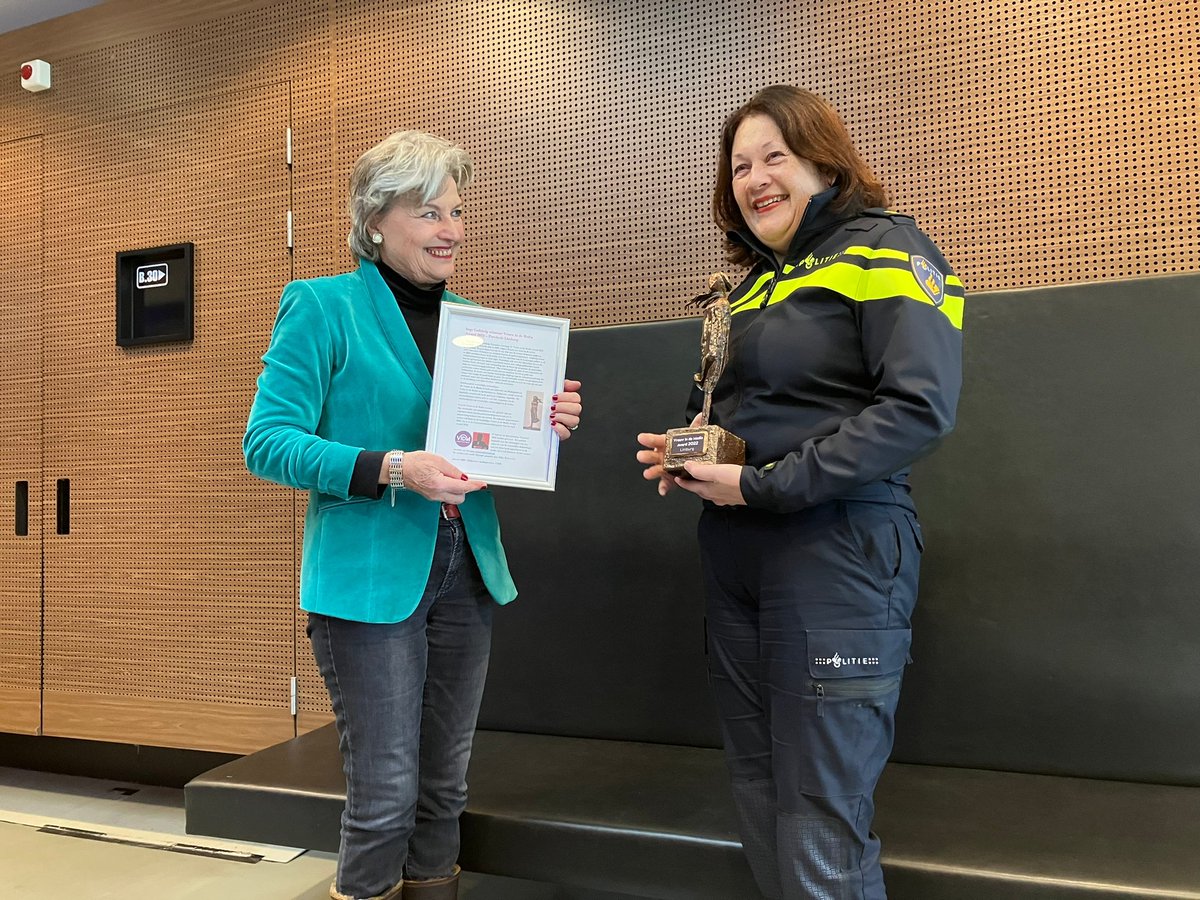 IngeGodthelp's tweet photo. Supertrots op het winnen van de Vrouw in de Media award 2022 voor Limburg. Dank aan de jury en alle stemmen. Nu op naar de landelijke verkiezing! https://t.co/D7bCBPWOjQ https://t.co/uz2mBD79kC