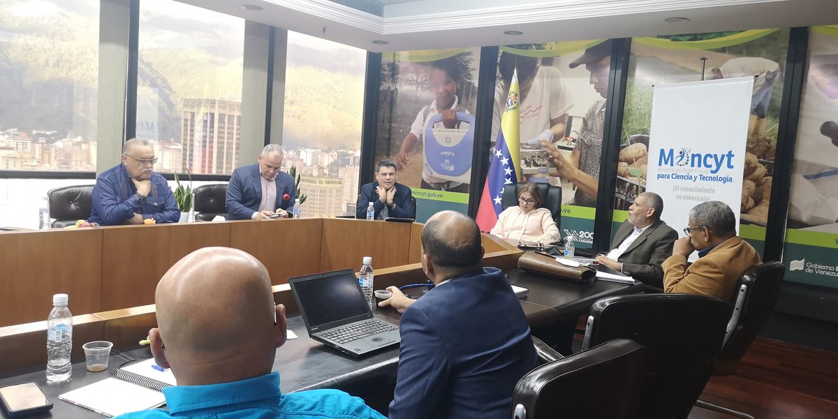 WillsRangelCBST's tweet photo. Trabajando por la Clase Obrera Venezolana en el  @Mincyt_VE junto a la camarada @Gabrielasjr dandole forma a la Mesa Técnica de Ciencia, Tecnología y Formación  @cbolivariana @Incesocialista Sistema de Educación Básica Universitaria cumpliendo aprobación de  @NicolasMaduro #18Ene https://t.co/YdJHVGRNss
