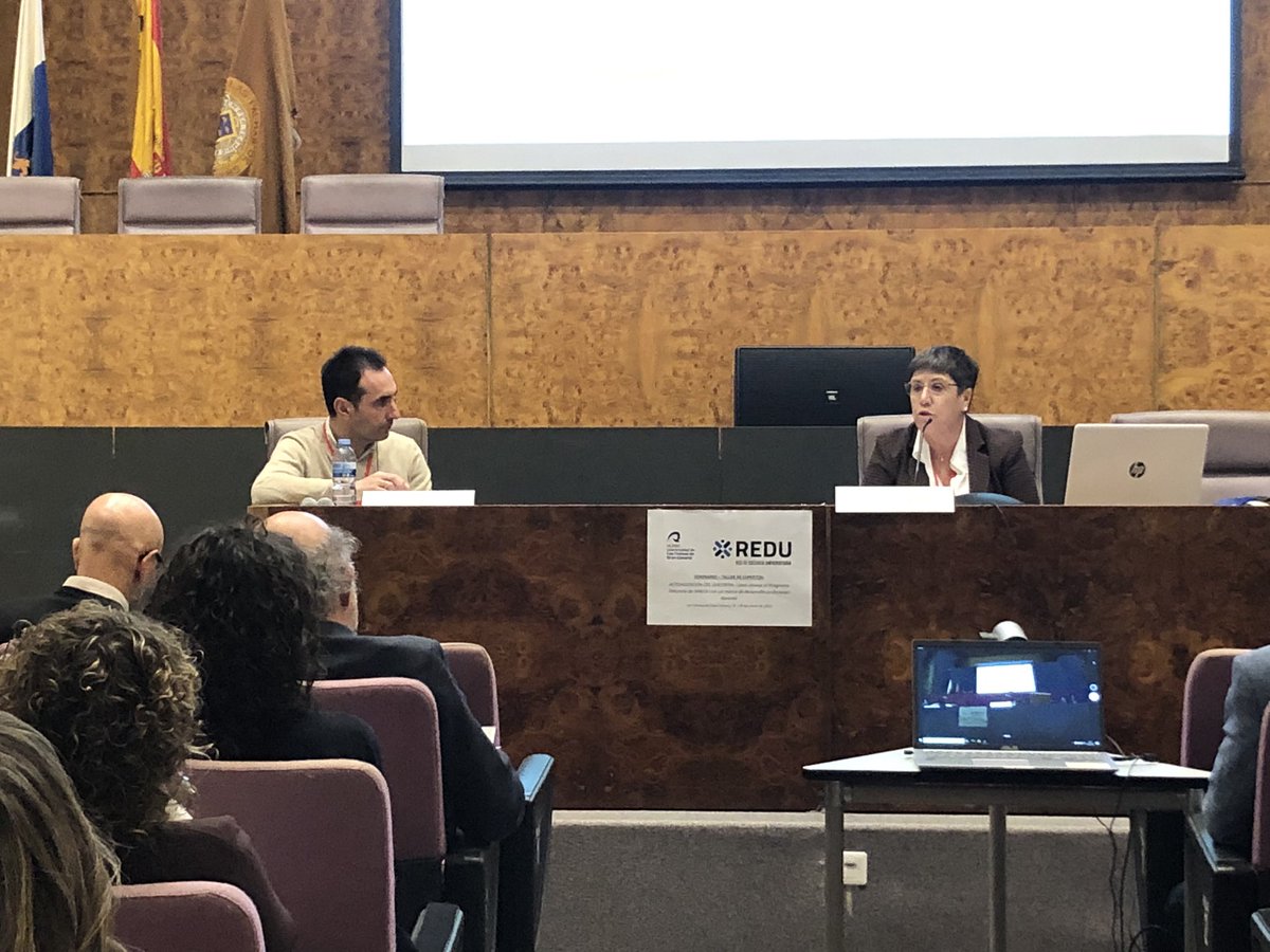 antoniportell's tweet photo. @march_amparo (@ice_upv): “Quina idea de qualitat hi ha en les pràctiques actuals d’avaluació de la docència? Quin model d’ensenyament s’hi amaga al darrere? Reproductiu? Constructiu? Què entenem per “bona” docència? 
#MDAD 

@Red_REDU @uvic_ucc @ULPGC @albertjunca @uvic_cife https://t.co/ajJCixIcrf