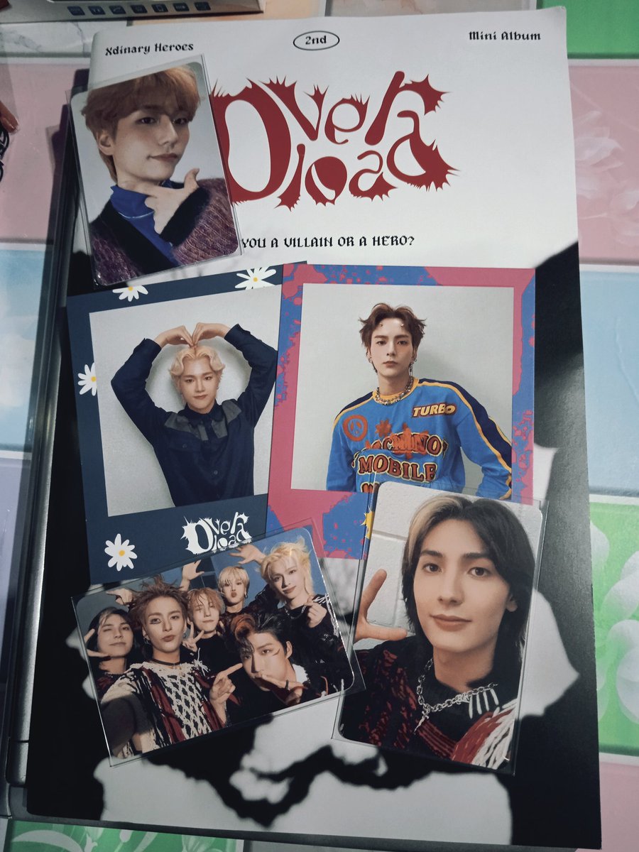 plastikomet's tweet photo. 💈 #KOMAILS
✫・゜ #loganproofs
my third overload album arrived safely today ! thank you so much for handling this transaction smoothly, @day6logannard 😊 i really appreciate all the constant updates.
p.s. couldn’t take a photo of my poster, but thank you for giving me ot6! https://t.co/jB5eLoi4CF