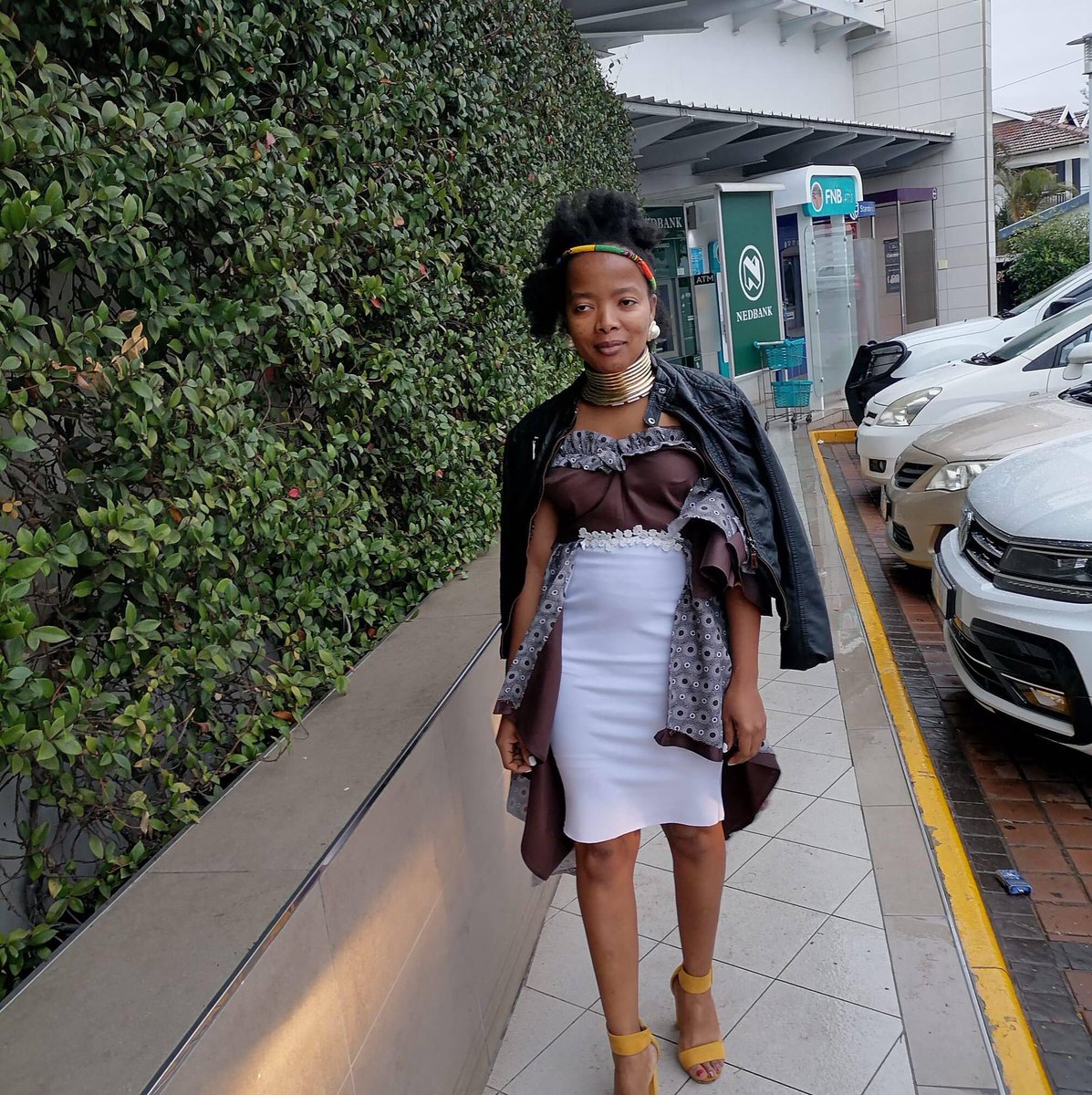 TopDogsEnt's tweet photo. “ A Very HA🅿️🅿️Y Birthday To One Of Our Queen, And Best Rising Fashion Designer @NomthaSikhosanakaMandarheni Mazipha🥳🔥🌍🏁✈️🚀”
#4newsinglesloading💽 #newalbum/MixtapeLoading💽 #lettertoheaven🎵 #hiphop #Gqom #housemusic #jazz #topdogsentertainment https://t.co/FWpJs5Sm6E