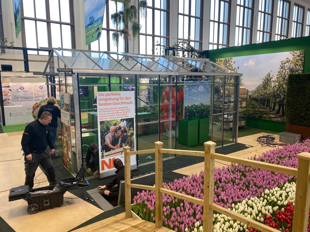 De voorbereiding is in volle gang. Dankzij goede samenwerking met <a href="/RVO_Nederland/">Rijksdienst voor Ondernemend Nederland</a> <a href="/Gielissen/">Gielissen</a> en <a href="/oogenlustvwaard/">oogenlust</a> komen we vanaf morgen weer goed voor de dag op de <a href="/gruenewoche/">Grüne Woche</a> in <a href="/MesseBerlin/">Messe Berlin</a>